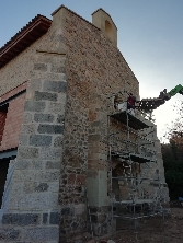 Rehabilitación y restauración de muros y contrafuertes